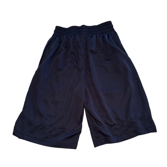 Men’s teen Nike dri fit navy blue shorts size small - Picture 3 of 3